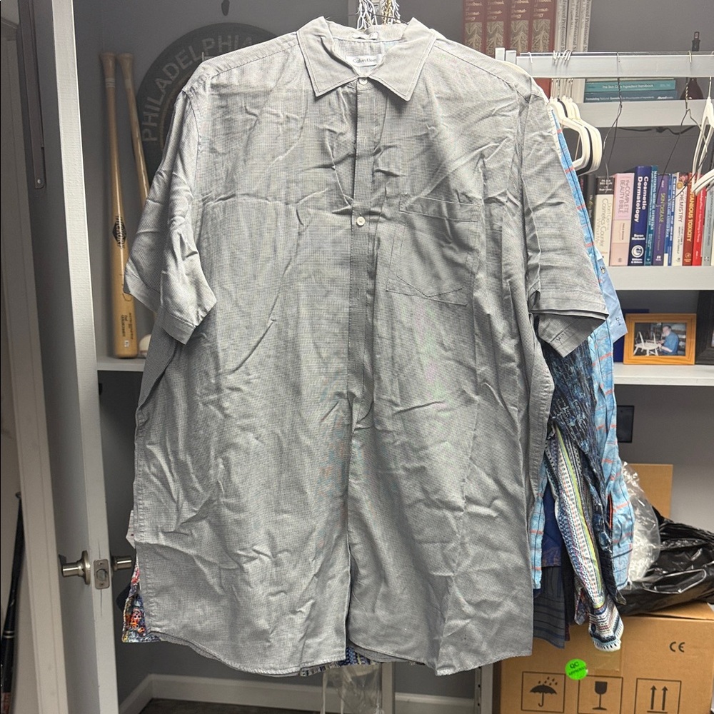 Calvin Klein Men's Casual Gray Button Down Shirt